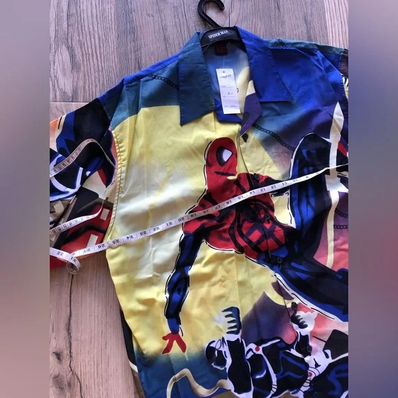NWT Spider-Man Button Down Short Sleeve Tee XXL